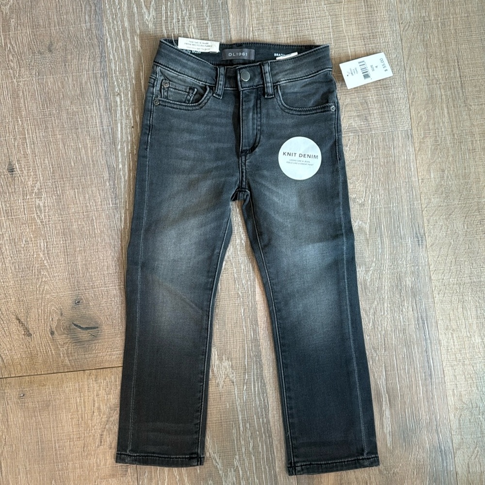 DL1961 - (NWT) size 4 grey stretchy jeans